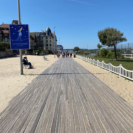 Cote Plage - Magnifique Appartement De Charme A Trouville Sur Mer - Linge - Lit Fait - Parking - Wifi - Classe Par L'Office Du Tourisme المظهر الخارجي الصورة