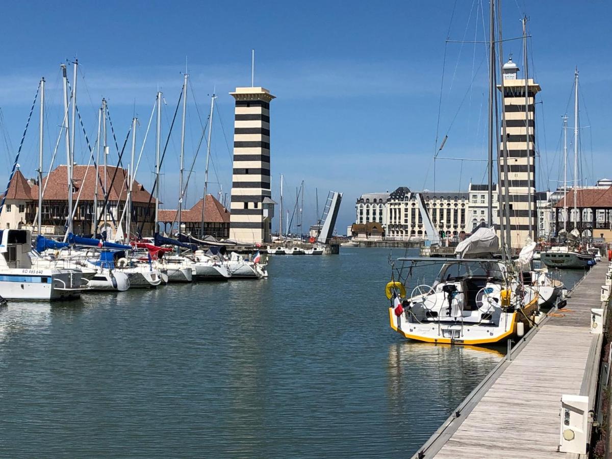 Cote Plage - Magnifique Appartement De Charme A Trouville Sur Mer - Linge - Lit Fait - Parking - Wifi - Classe Par L'Office Du Tourisme المظهر الخارجي الصورة