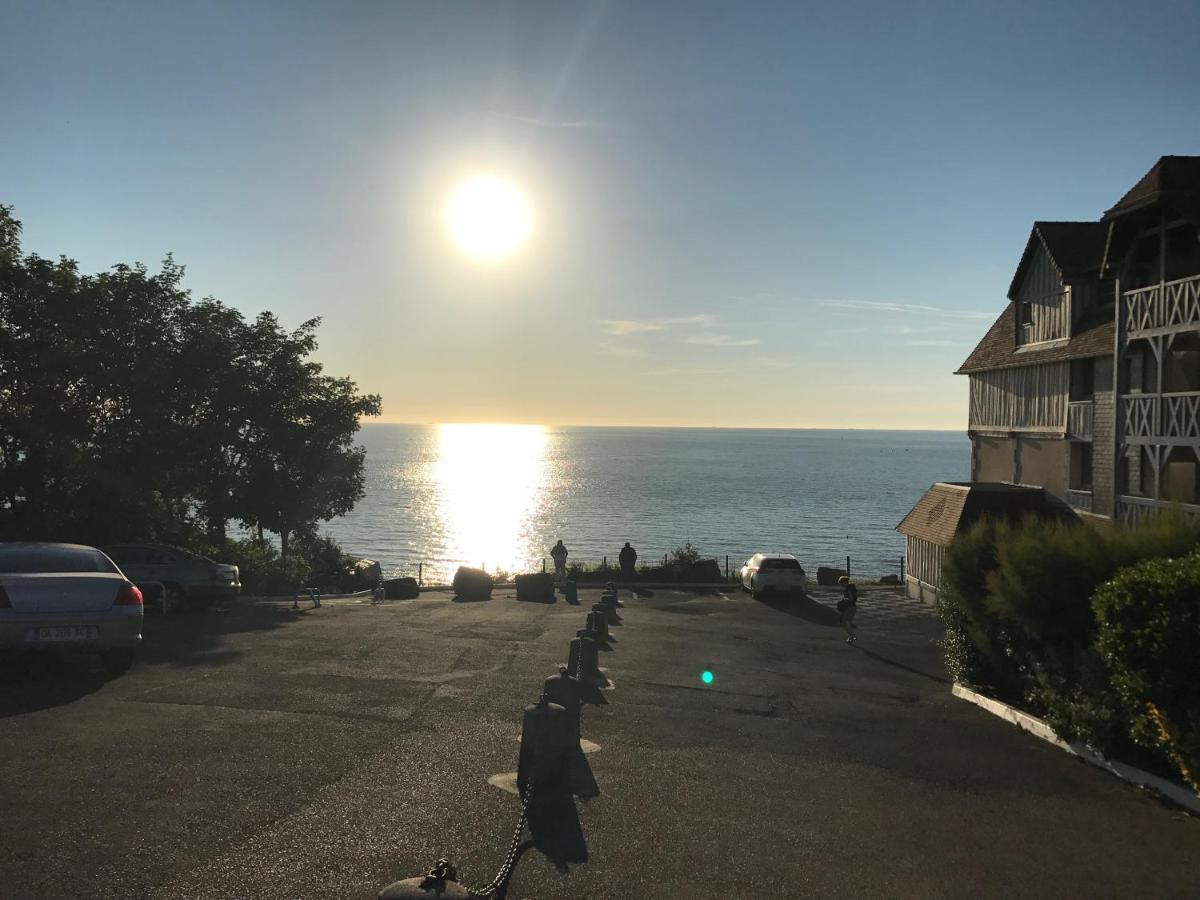 Cote Plage - Magnifique Appartement De Charme A Trouville Sur Mer - Linge - Lit Fait - Parking - Wifi - Classe Par L'Office Du Tourisme المظهر الخارجي الصورة