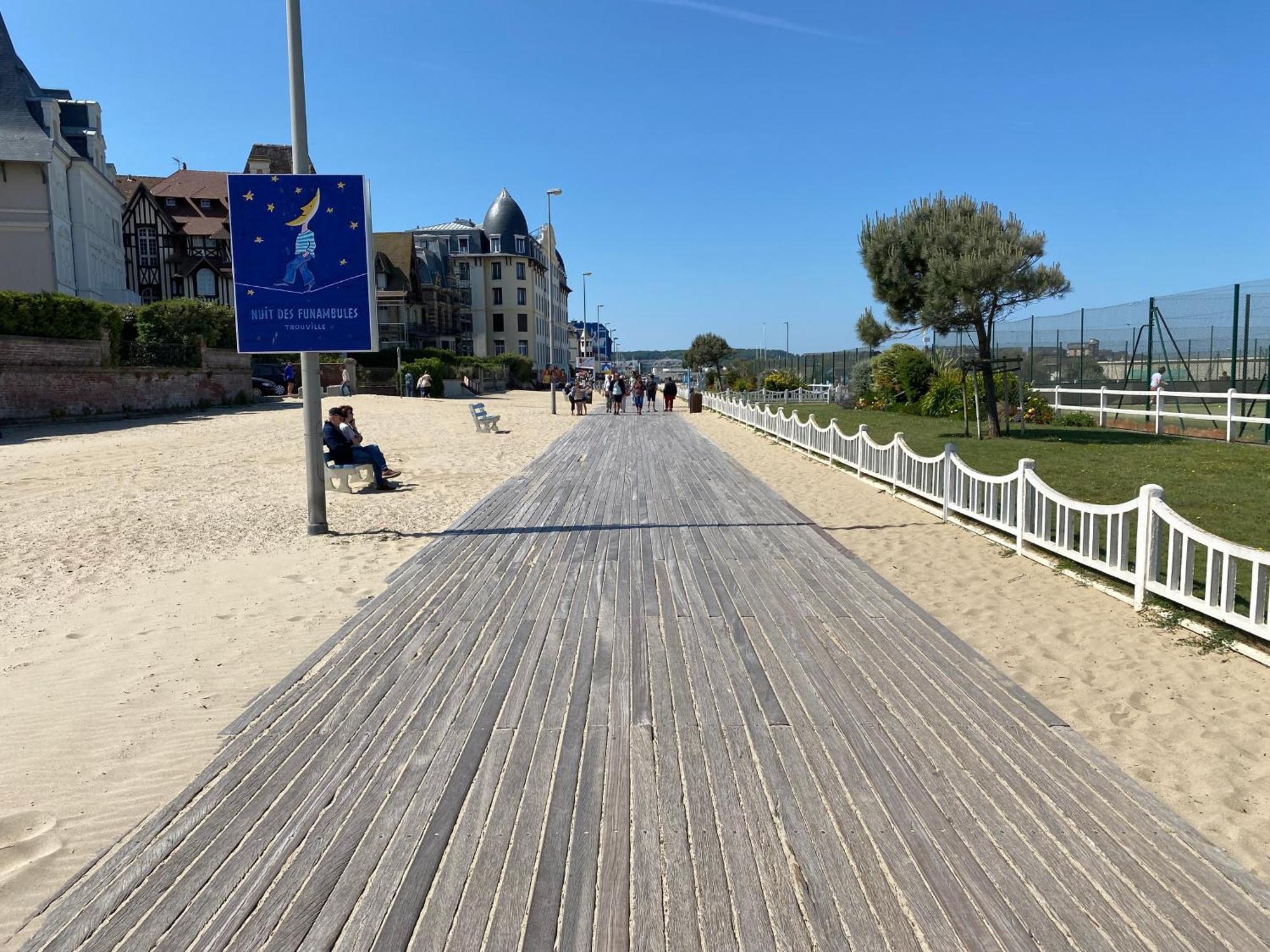 Cote Plage - Magnifique Appartement De Charme A Trouville Sur Mer - Linge - Lit Fait - Parking - Wifi - Classe Par L'Office Du Tourisme المظهر الخارجي الصورة